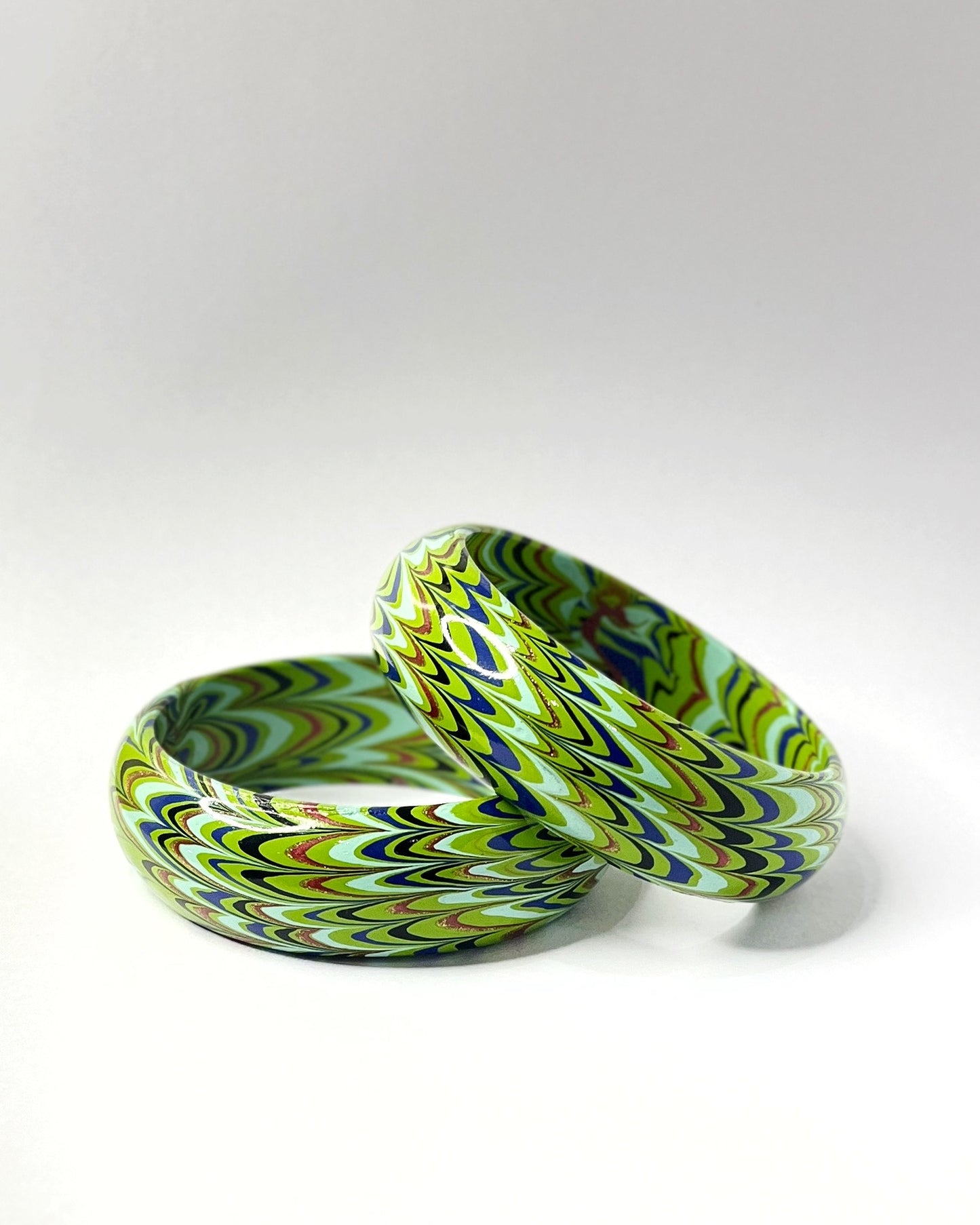 Handcrafted Peacock Green Marbled Lac Bangles